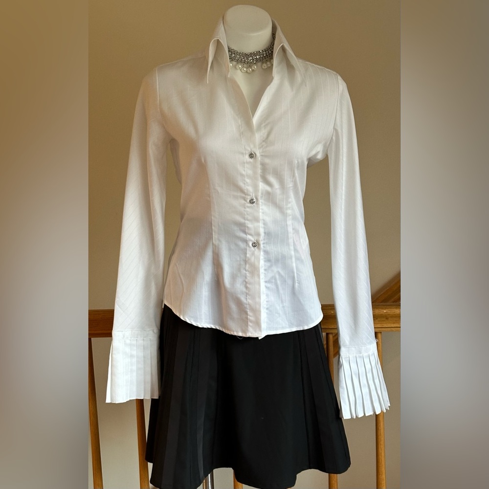 Farinaz Taghavi Luxury White Pin Stripes Blouse Cotton 3 Rhinestone Button Sz 4